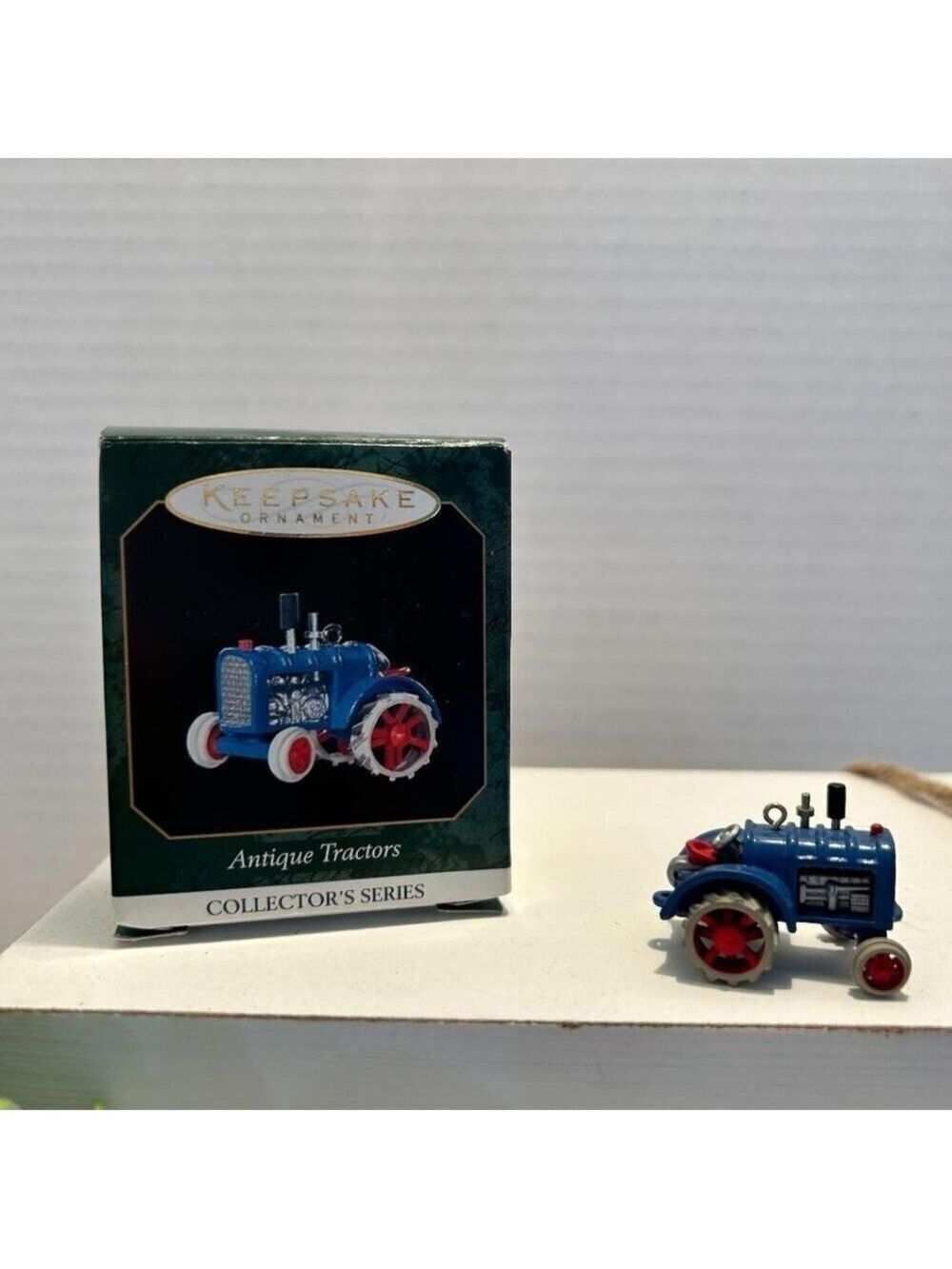 1999 Hallmark Keepsake Miniature Ornament ANTIQUE TRACTORS #3 in Series metal